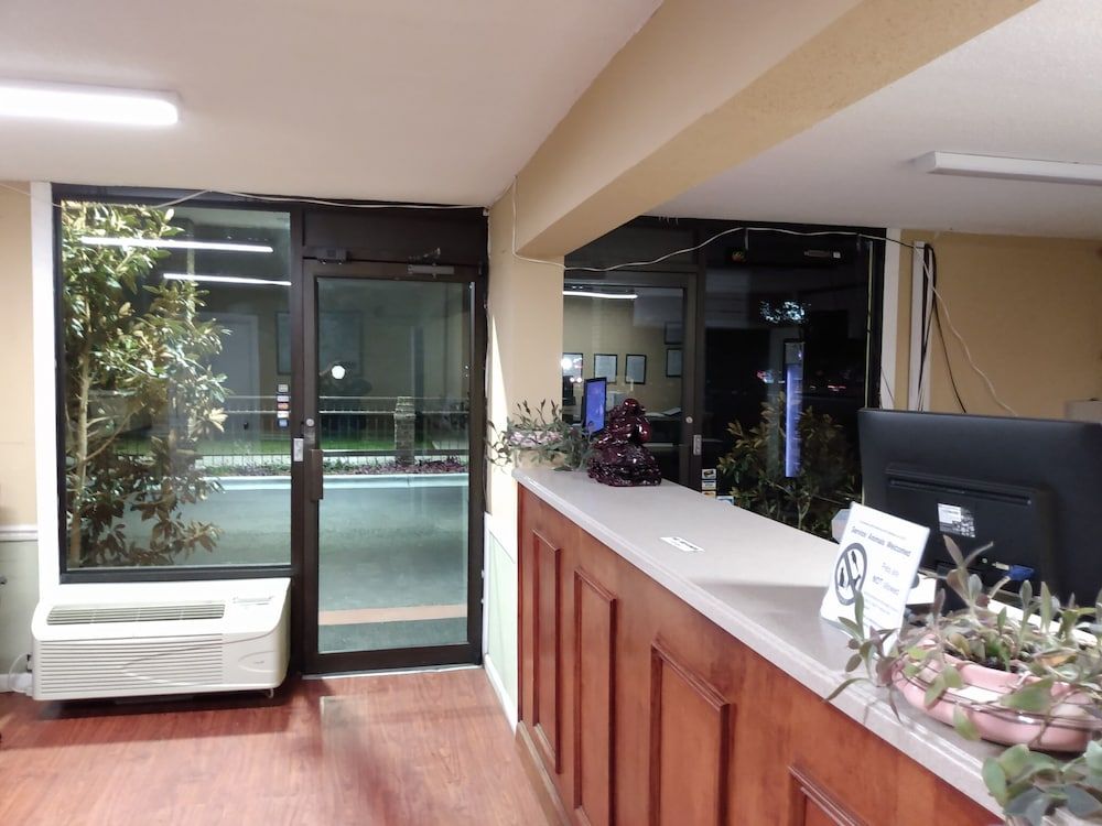 Gateway Inn - Savannah 2