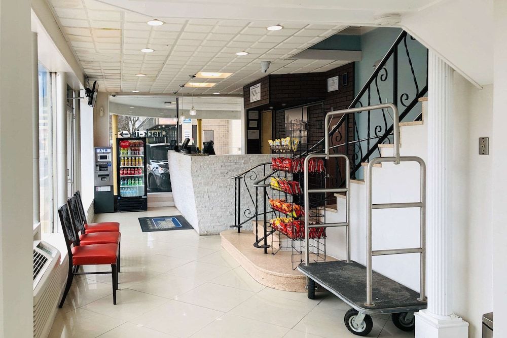 Rodeway Inn Oceanview 2