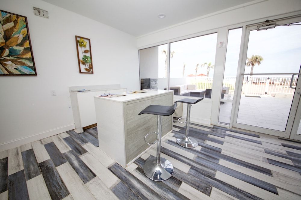 The Beach House Inn 2