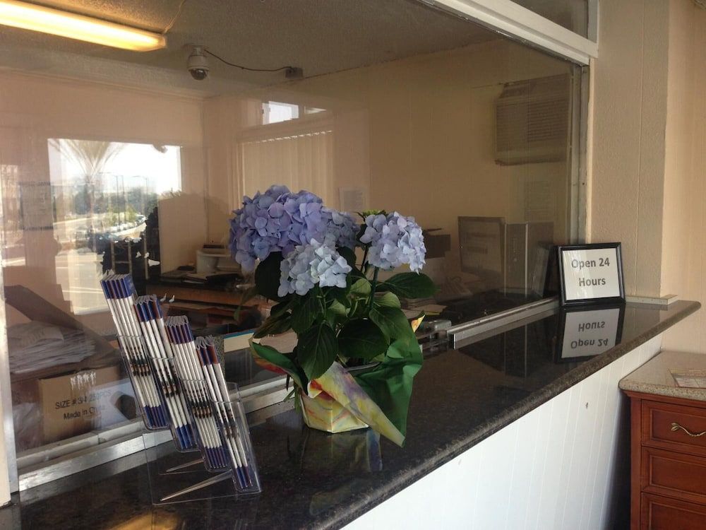 Americas Best Value Inn Oakland Lake Merritt 3