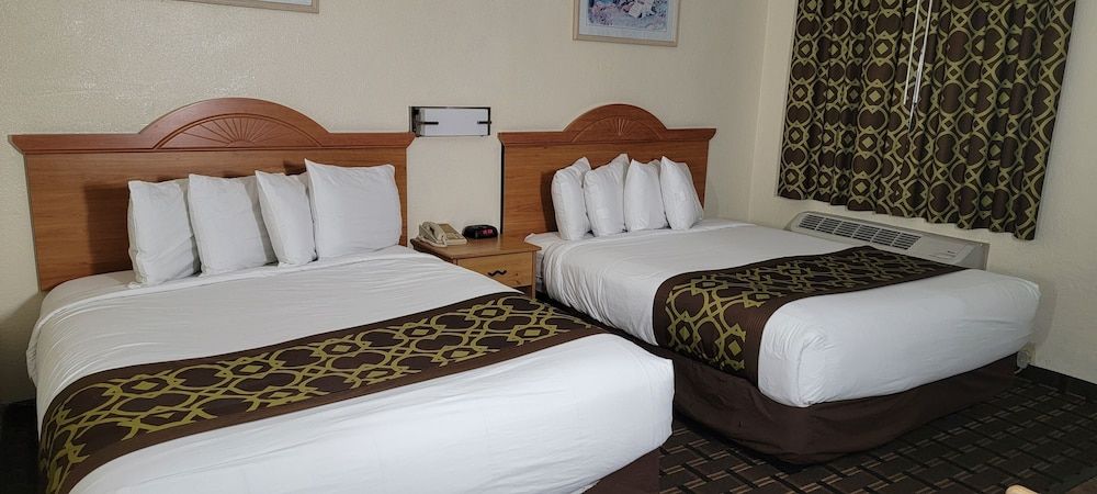 Riverside Inn & Suites Santa Cruz 3