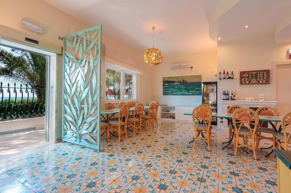 Villa degli Argentieri 2