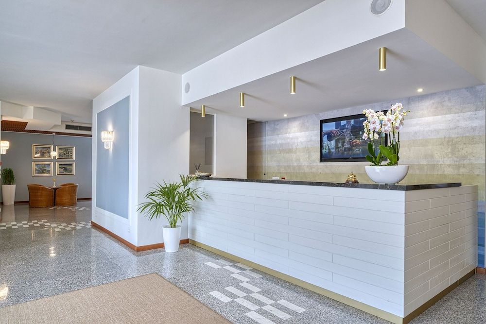 Sky Pool Hotel Sole Garda 3