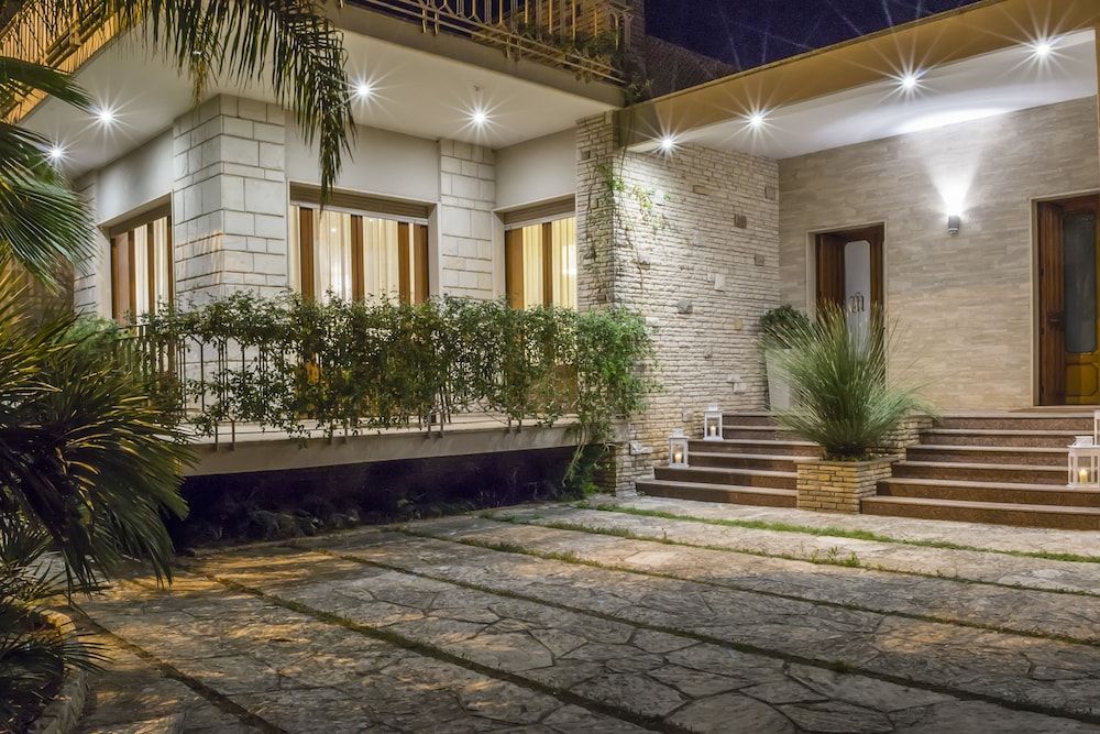 Villa Lazzari B&B Tra i due Mari 1