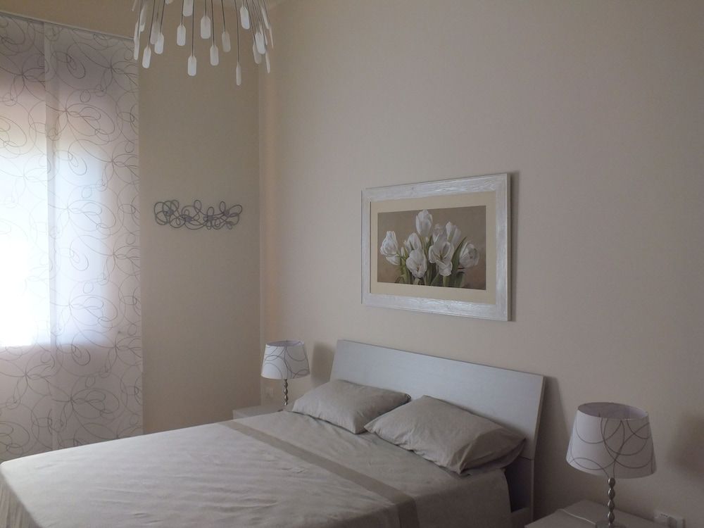 Villa Lazzari B&B Tra i due Mari 2