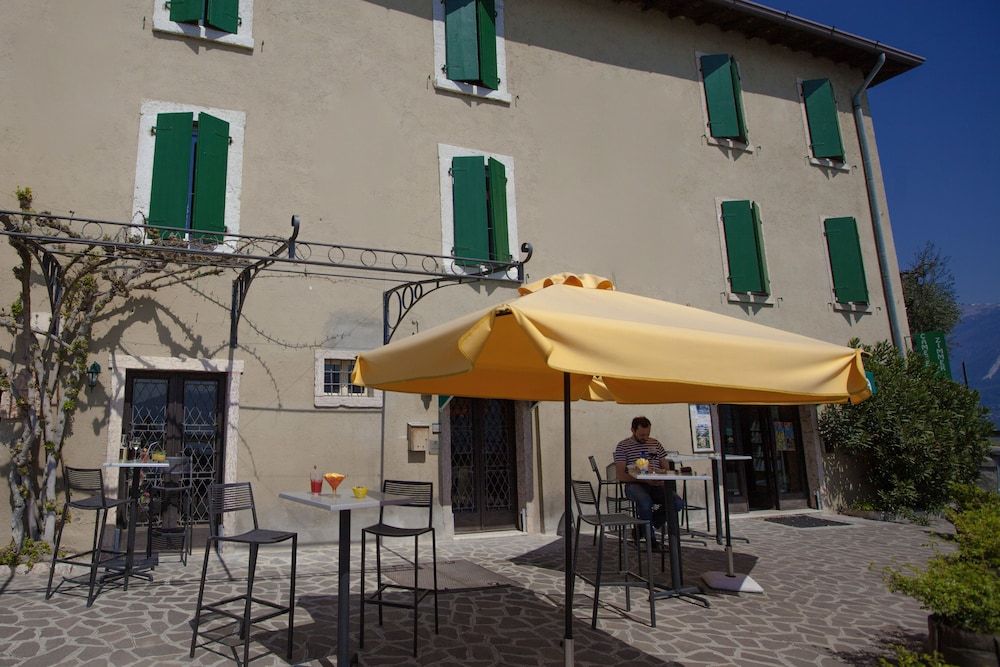 Hotel e Appartamenti al Prà de la Fam 2