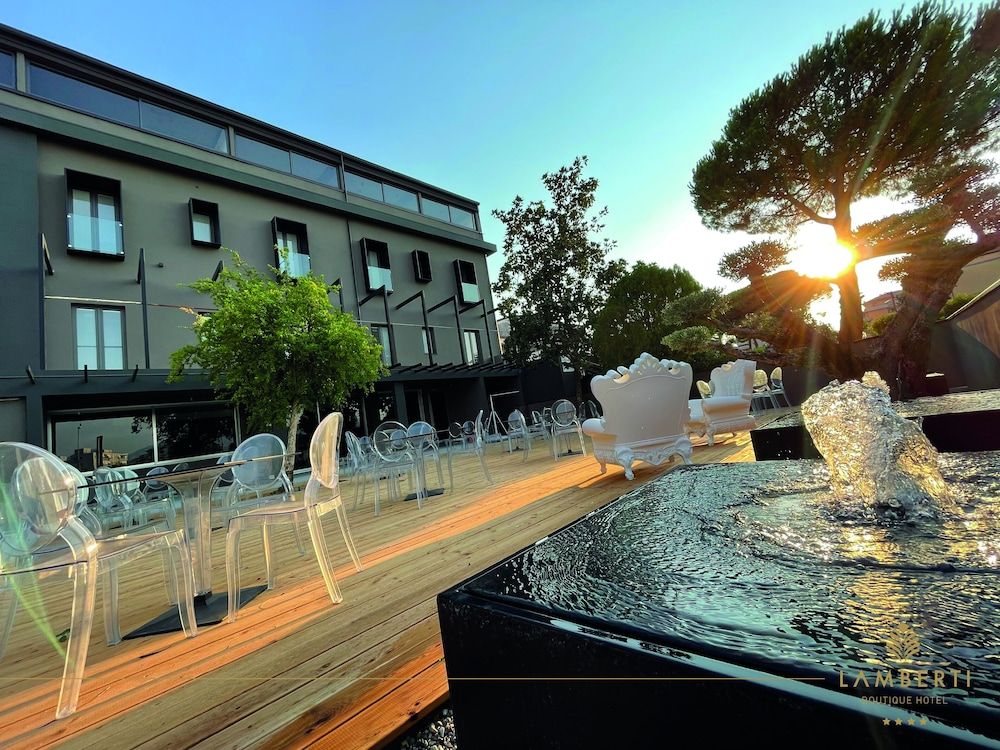 LAMBERTI BOUTIQUE HOTEL -1 estrellas en Battipaglia
