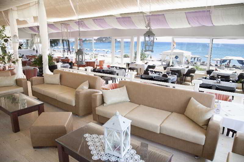 Sacallis Inn Beach Hotel 3