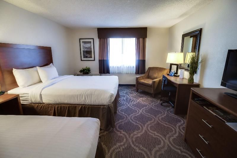 Ashmore Inn and Suites Lubbock 2