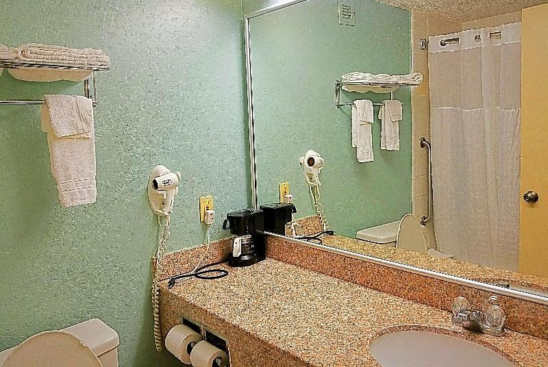 Knights Inn & Suites Near University of Richmond 2 estrellas en Richmond