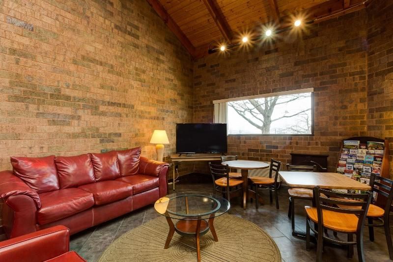 Skylight Inn Cleveland Willoughby 2 estrelas em Cleveland