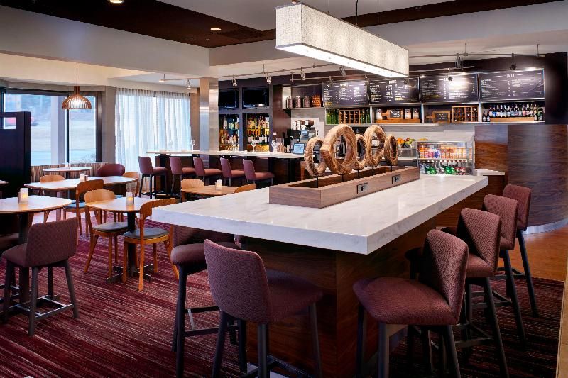 Sonesta Select Kansas City Airport Tiffany Springs 2