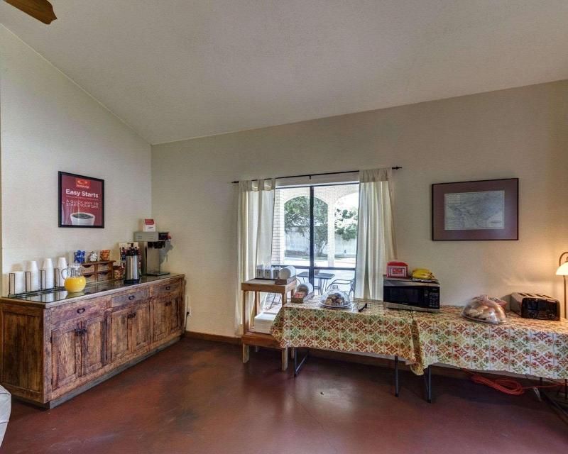 Econo Lodge Fredericksburg 2