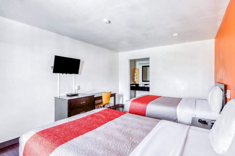 OYO Hotel Baton Rouge East I-12 Louisiana 2