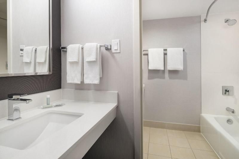 Courtyard San Mateo Foster City 2