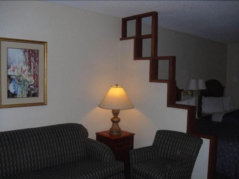 HomeGate Studios & Suites San Antonio Fiesta Park 2