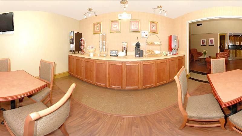 HomeGate Studios & Suites San Antonio Fiesta Park 3