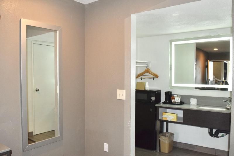 Highway Inn Chula Vista 2