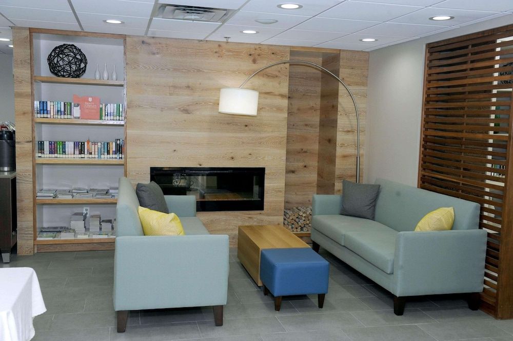 Country Inn & Suites by Radisson, Alpharetta, GA 2