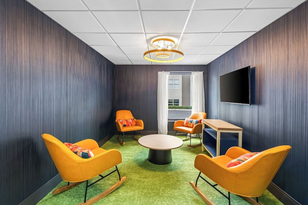 Spark by Hilton Alpharetta Roswell 3