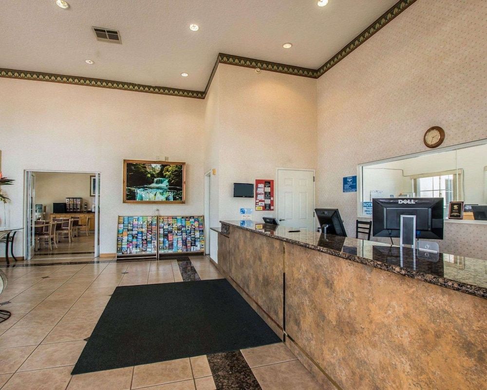 Rodeway Inn Carlsbad - Oceanside 2