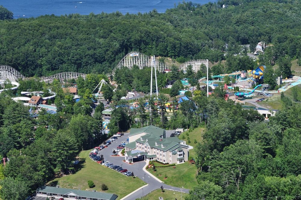 Country Inn & Suites by Radisson, Lake George (Queensbury), NY 2