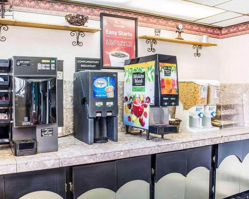 Econo Lodge Scranton near Montage Mountain 2