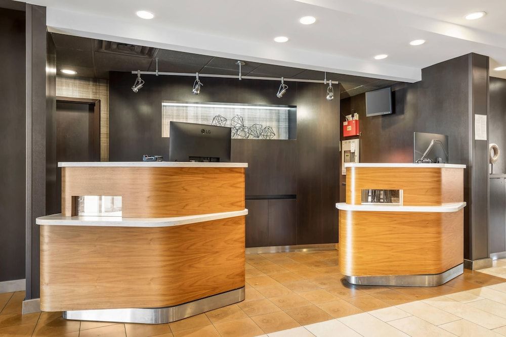 Comfort Inn & Suites Bethlehem Lehigh Valley Airport 3