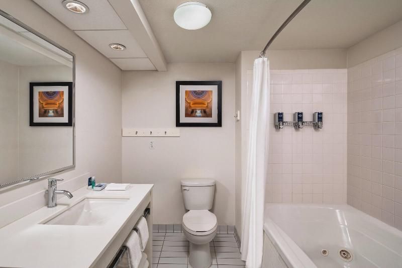 Four Points by Sheraton Bentonville 2