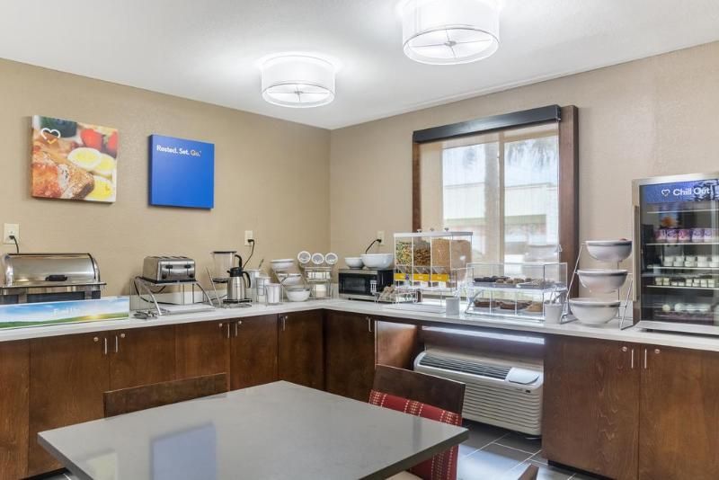 Comfort Inn near Barefoot Landing 3
