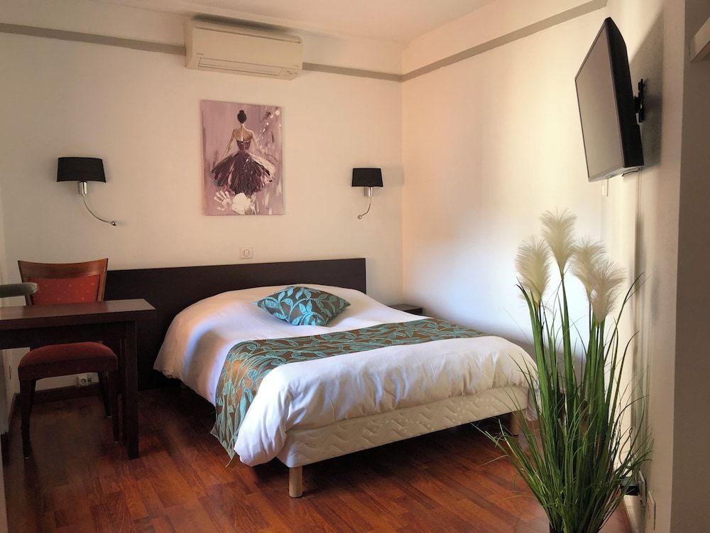 L'Embleme Boutique Hotel -1 étoiles à Beaurepaire