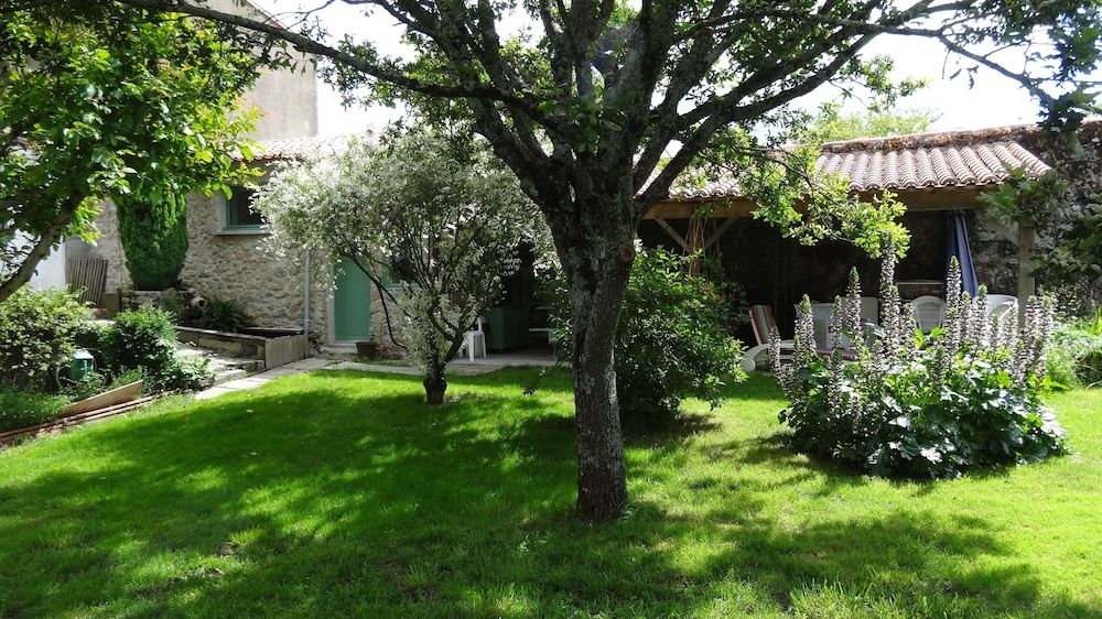 Logis des Douves -1 estrelas em Tiffauges