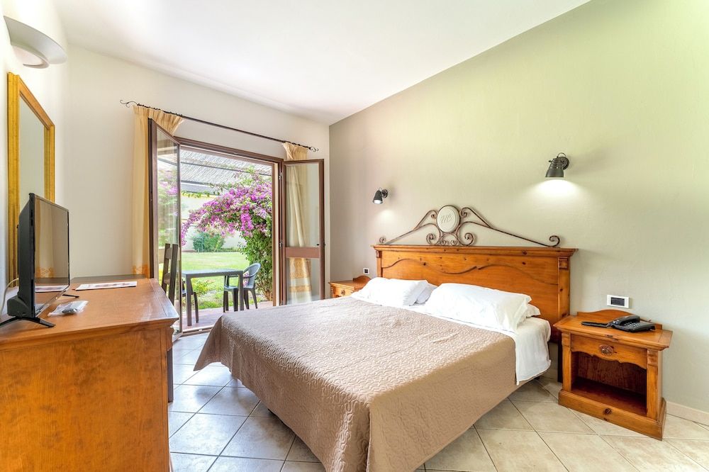 Hotel Ribot with pool in Arborea 3