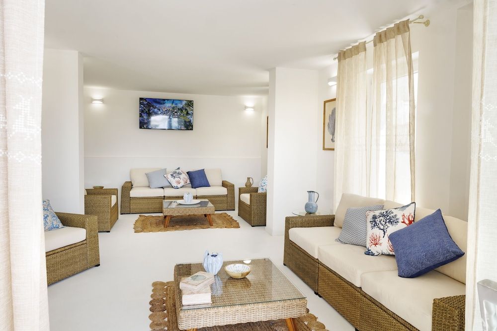 Mercury Beach Hotel 3