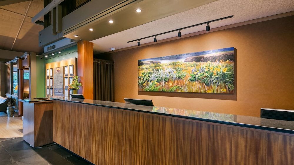 Best Western Plus Hood River Inn 2