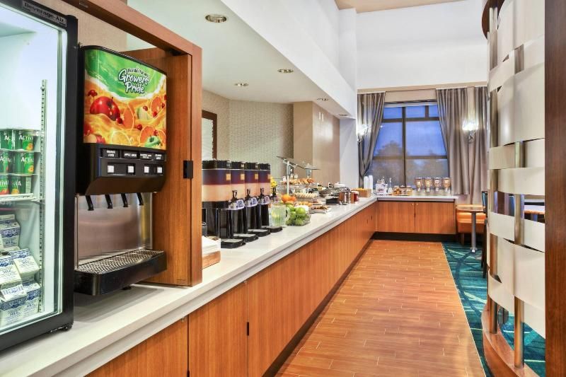 SpringHill Suites Chicago Southwest at Burr Ridge 2