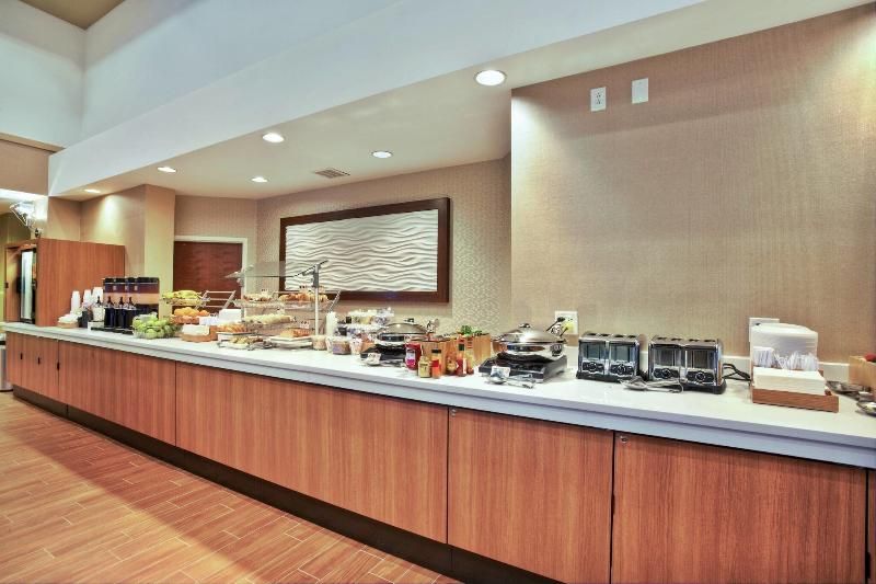 SpringHill Suites Chicago Southwest at Burr Ridge 3