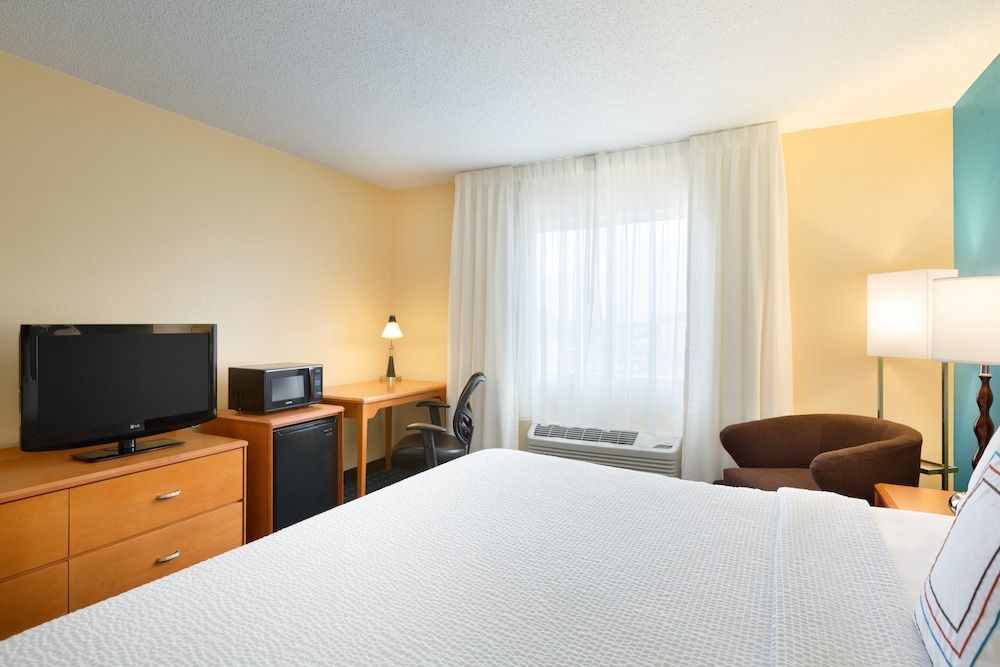 Fairfield Inn & Suites Bismarck North 3