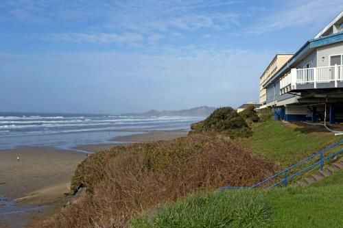 Seagrass Oceanfront Inn 3
