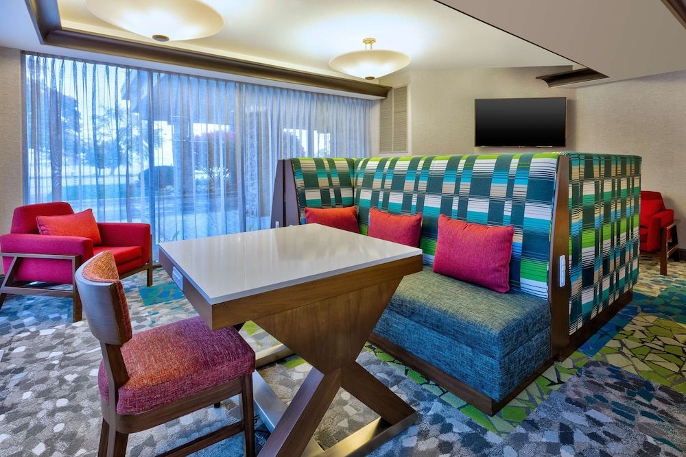 Hampton Inn Traverse City 2