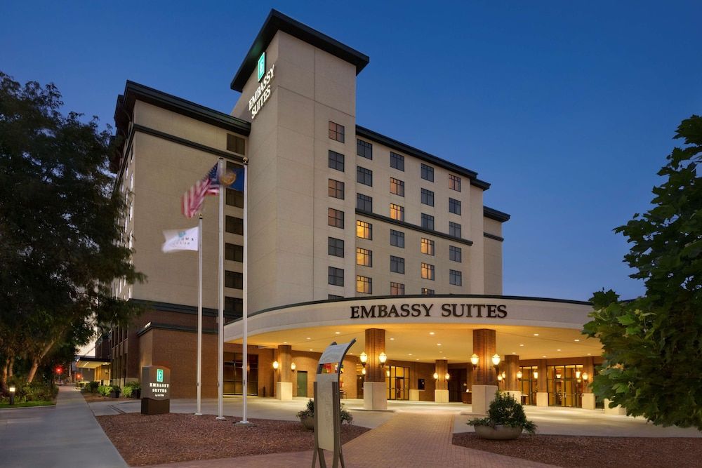 Embassy Suites Lincoln 1