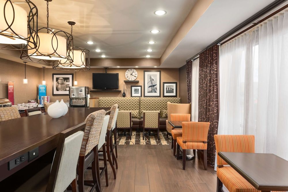 Hampton Inn Wichita-East 3