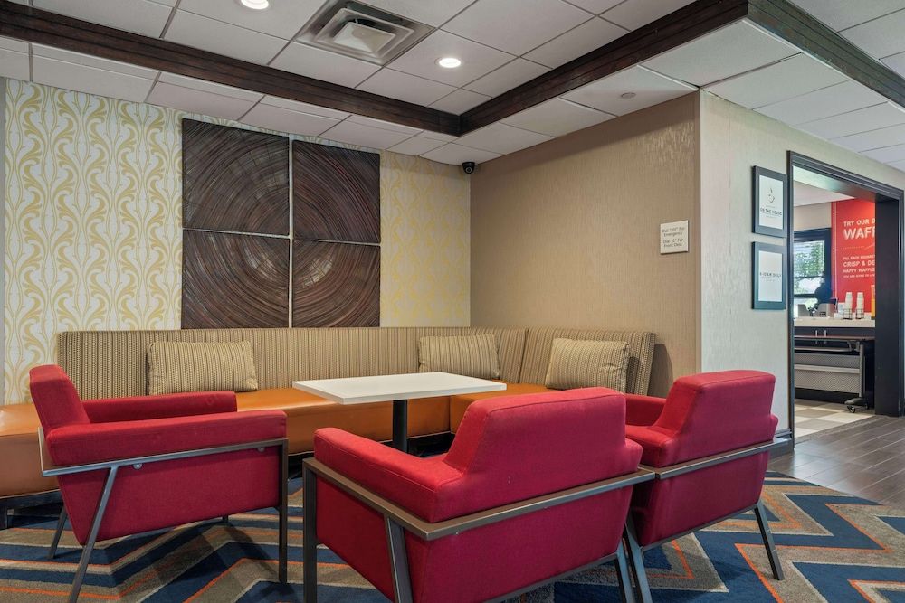 Hampton Inn Ridgefield Park 2