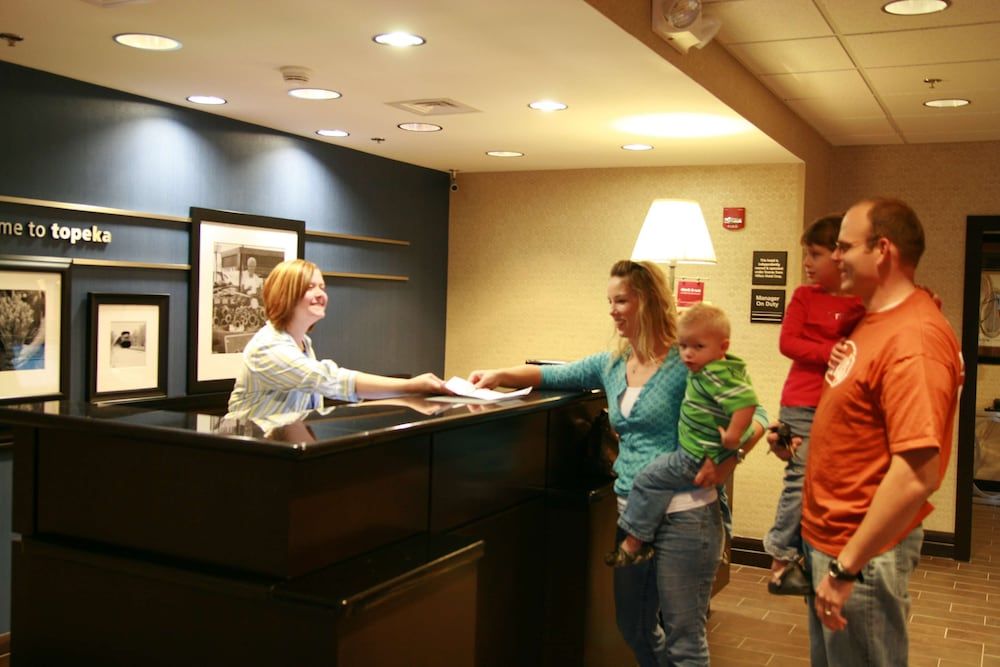 Hampton Inn Topeka 3
