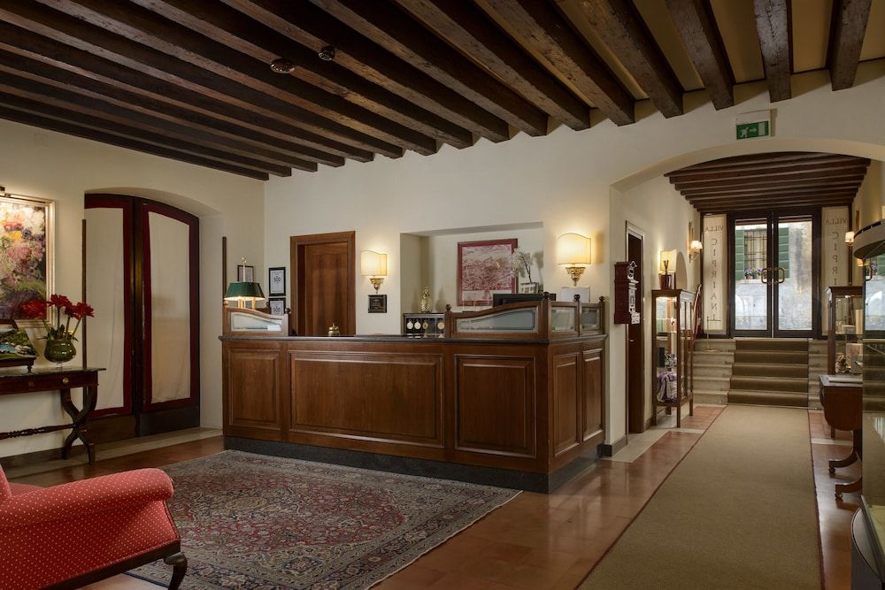 Hotel Villa Cipriani 2