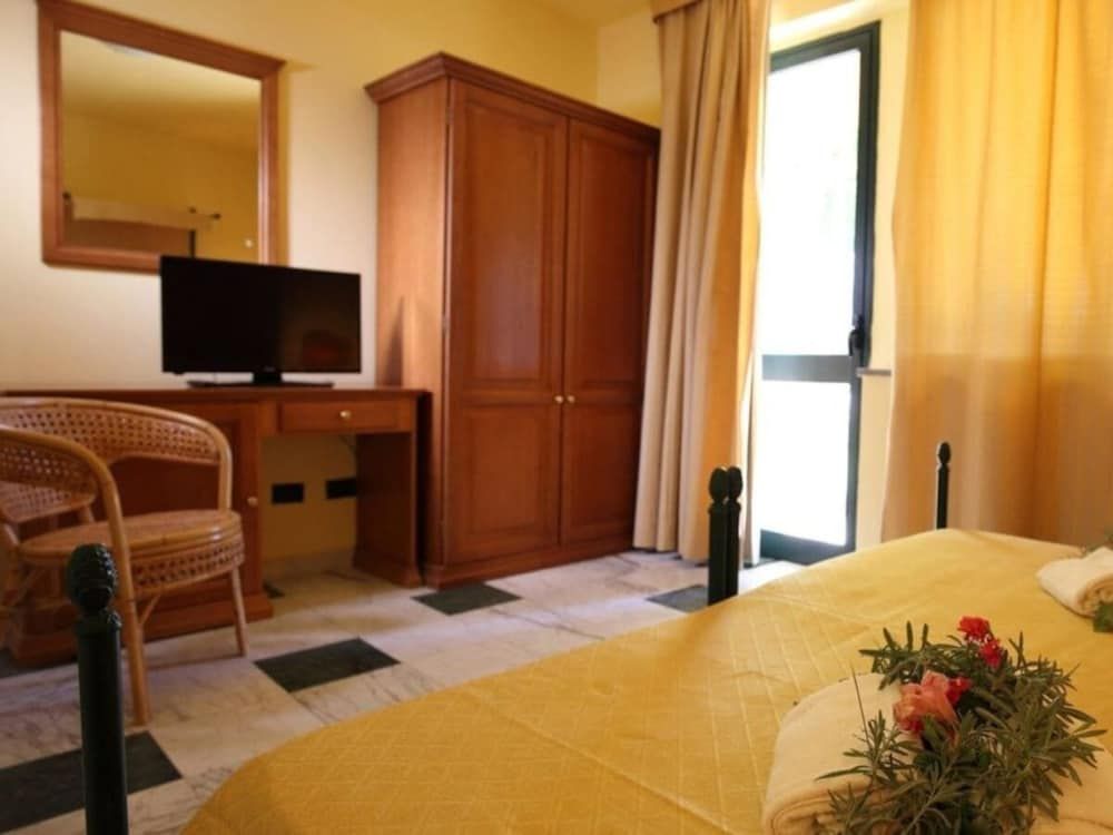 Marina del Marchese Resort 3