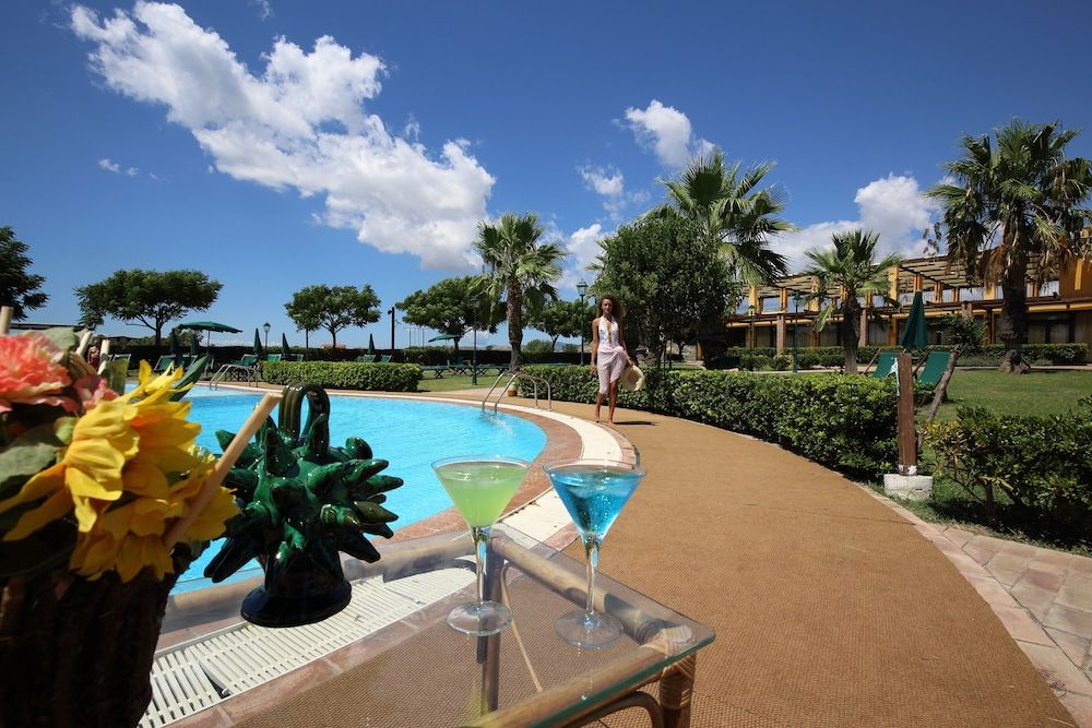 Marina del Marchese Beach Resort 1