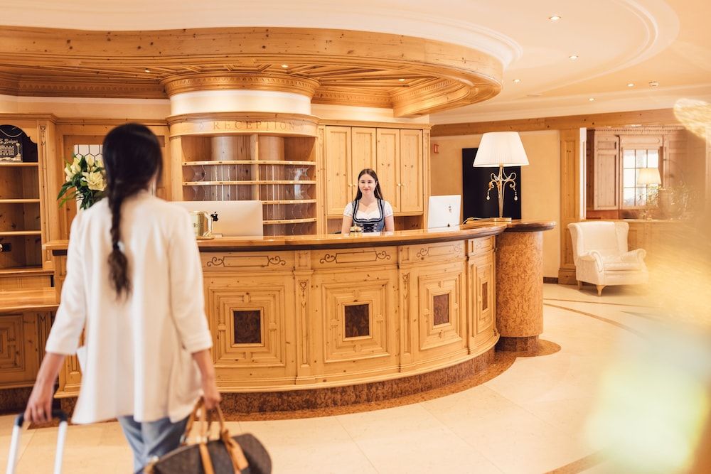 Alpenpalace Luxury Hideaway & Spa Retreat 2