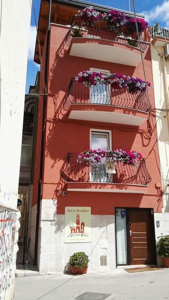 B&B Al Vecchio Borgo -1 estrellas en Barletta