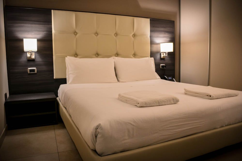 Brain Rooms & Suite 3